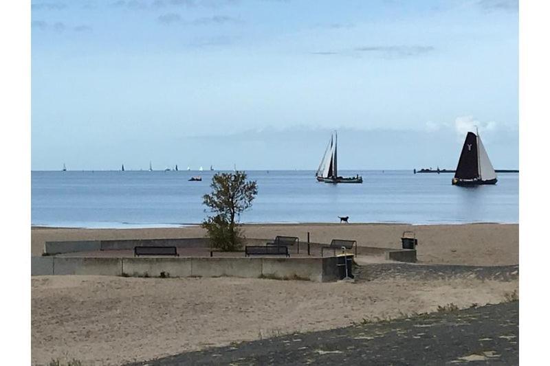 Holiday home Nieuwe Beachbungalow Aan Ijsselmeer 39 24 Four Seasons *