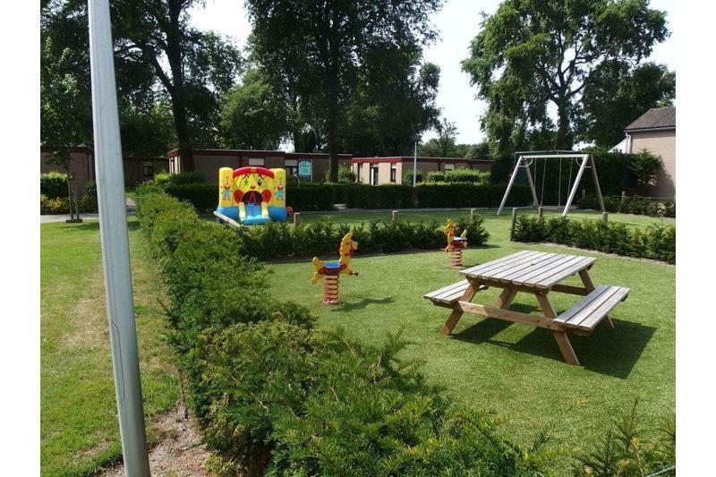 Holiday home Nieuwe Beachbungalow Aan Ijsselmeer 39 24 Four Seasons Lemmer
